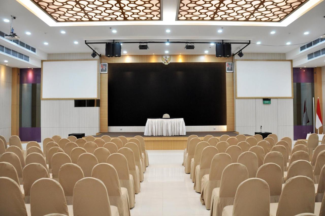 Beverly Hotel Batam Nagoya Exterior photo